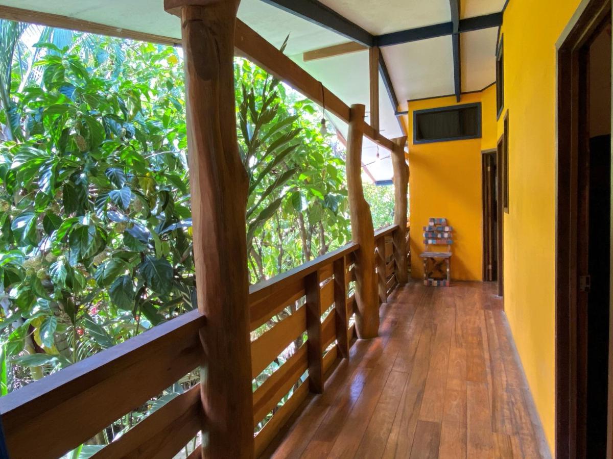 Playa 506 Beachfront Hostel Puerto Viejo de Talamanca Екстериор снимка