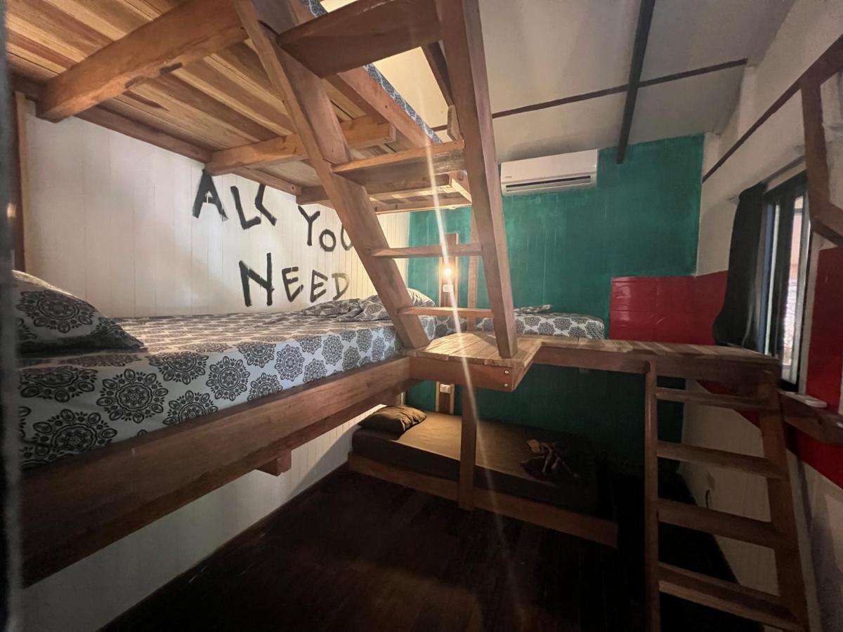 Playa 506 Beachfront Hostel Puerto Viejo de Talamanca Екстериор снимка