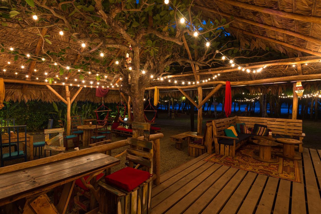Playa 506 Beachfront Hostel Puerto Viejo de Talamanca Екстериор снимка