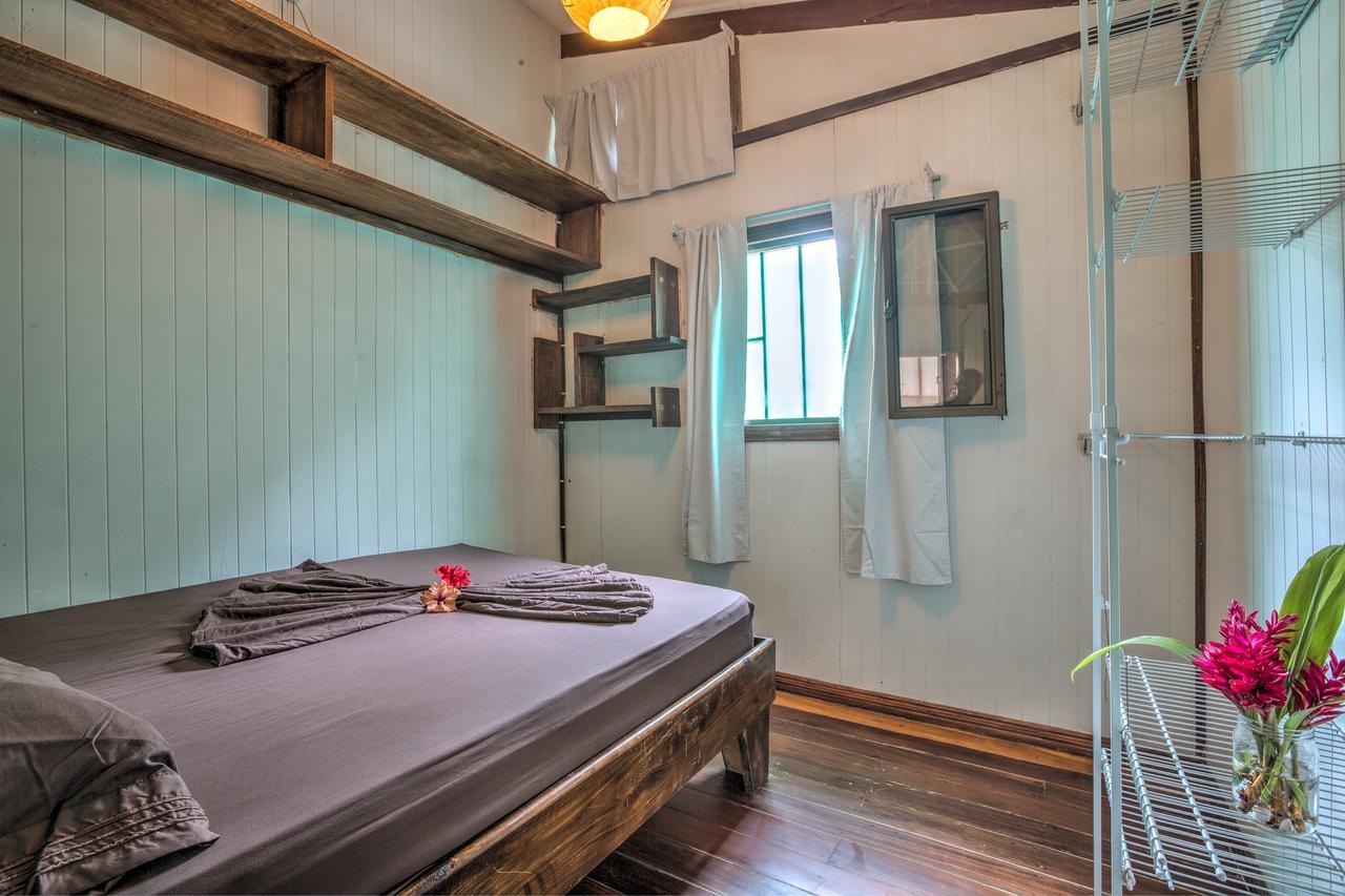 Playa 506 Beachfront Hostel Puerto Viejo de Talamanca Екстериор снимка
