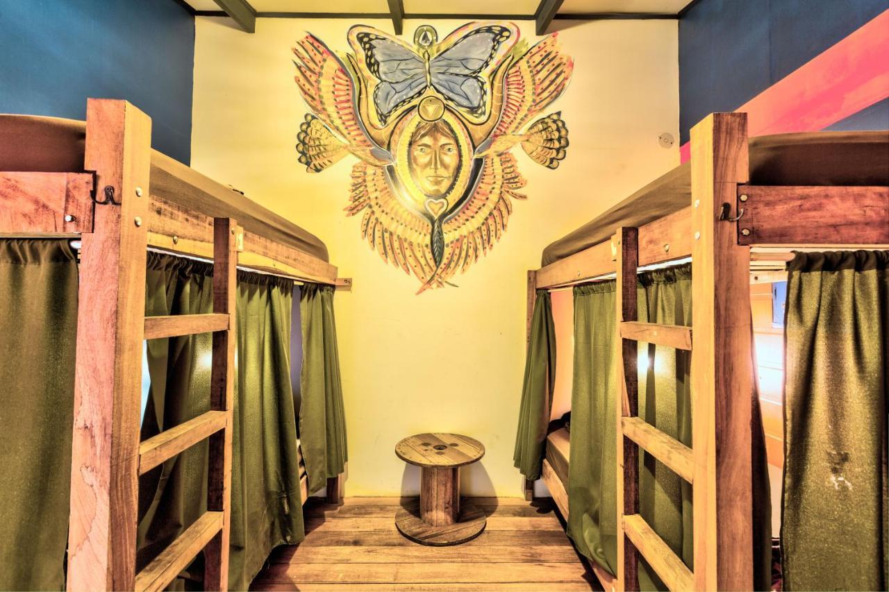 Playa 506 Beachfront Hostel Puerto Viejo de Talamanca Екстериор снимка